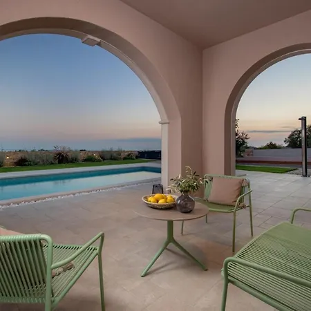 Gorgeous Santa Margherita With Pool And Saun Воднян
